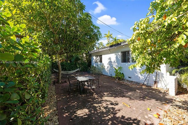 500 Aragon Ave, Coral Gables, FL 33134