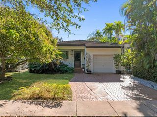 500 Aragon Ave, Coral Gables, FL 33134