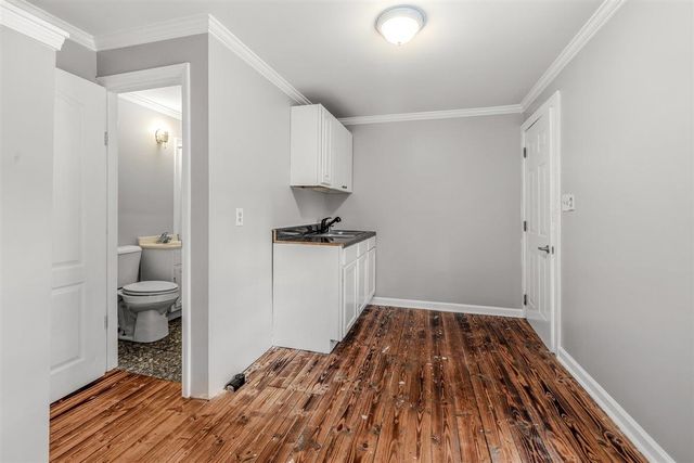 1224 WELLS STATION RD, Memphis, TN 38122