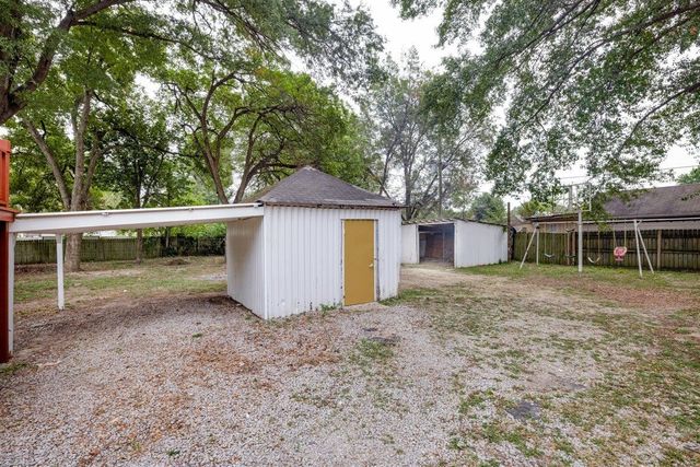 1224 WELLS STATION RD, Memphis, TN 38122