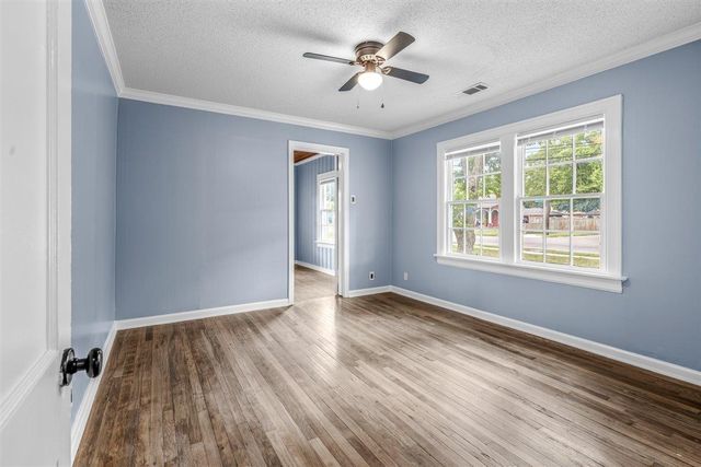 1224 WELLS STATION RD, Memphis, TN 38122
