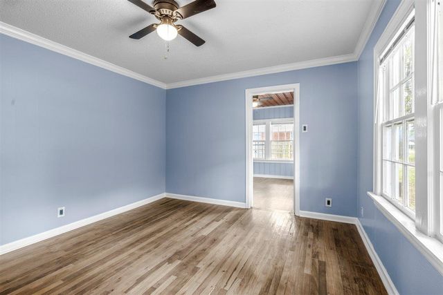 1224 WELLS STATION RD, Memphis, TN 38122