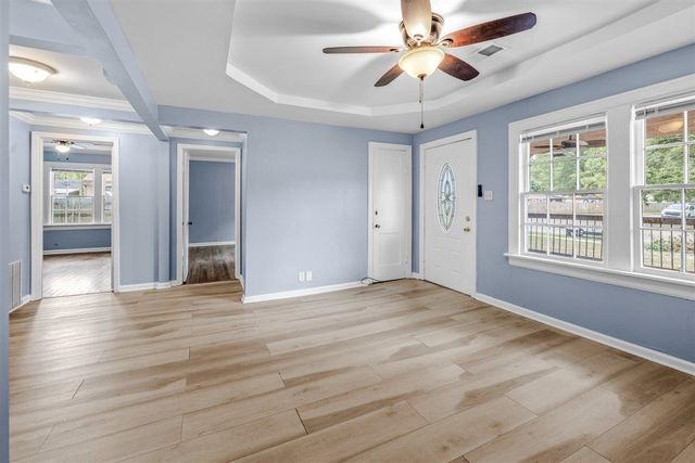 1224 WELLS STATION RD, Memphis, TN 38122