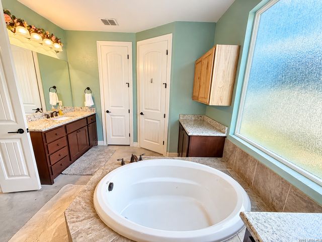 721 HILLTOP RDG, New Braunfels, TX 78132