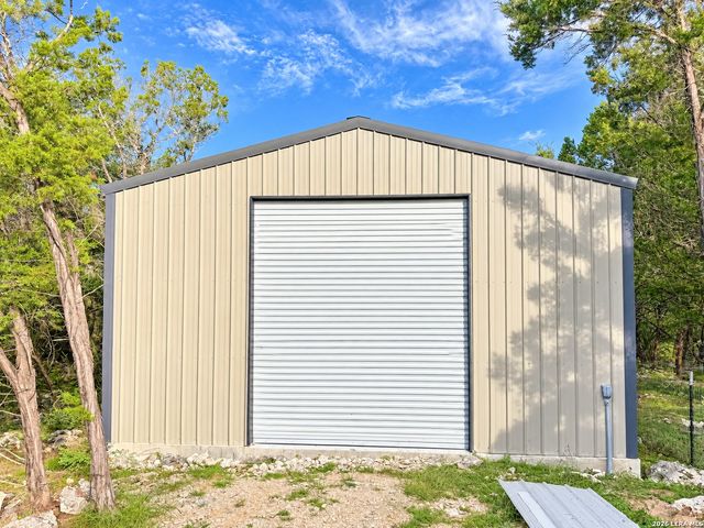 721 HILLTOP RDG, New Braunfels, TX 78132