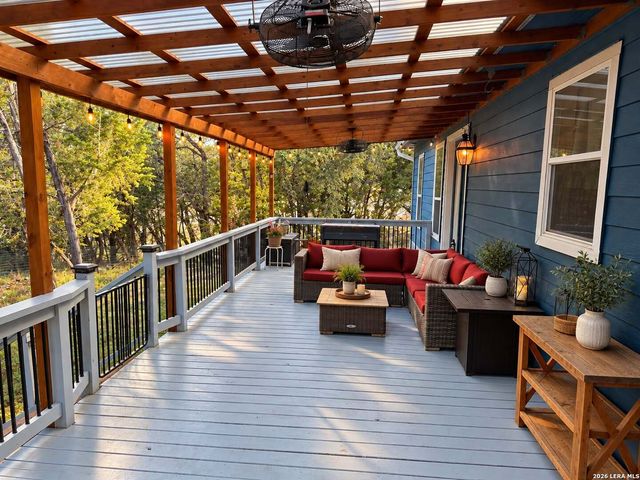 721 HILLTOP RDG, New Braunfels, TX 78132