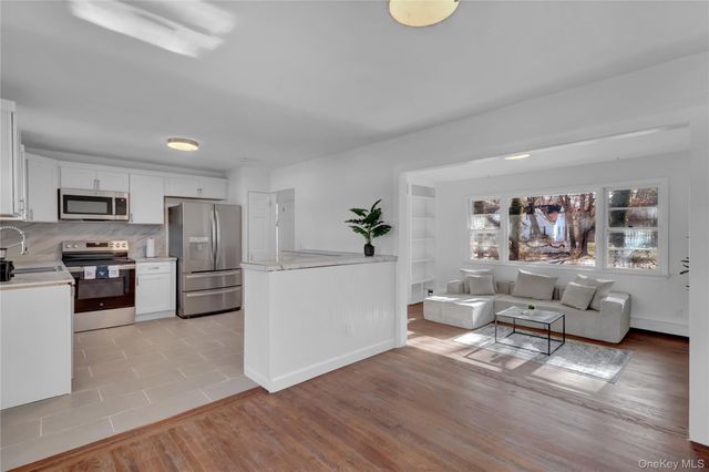 57 Middle Island Road, Medford, NY 11763