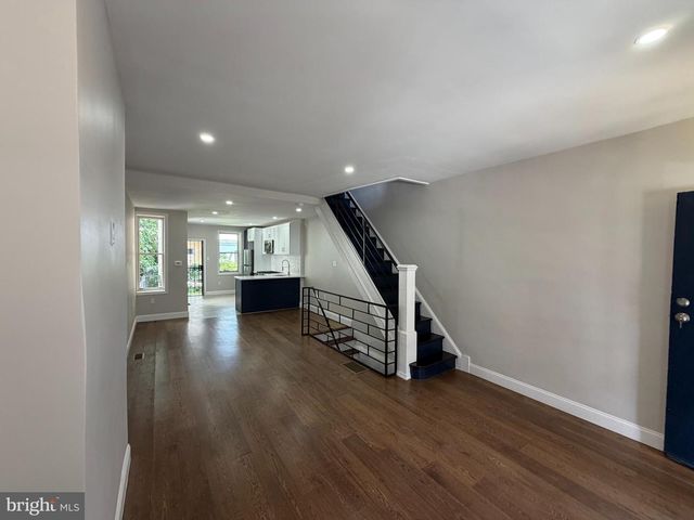 221 N HOBART ST, Philadelphia, PA 19139