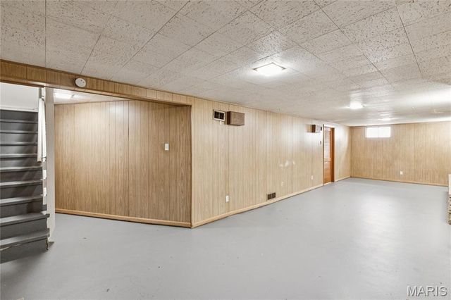 1035 Kostka Lane, Florissant, MO 63031