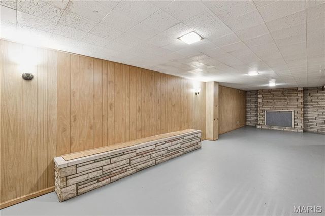 1035 Kostka Lane, Florissant, MO 63031