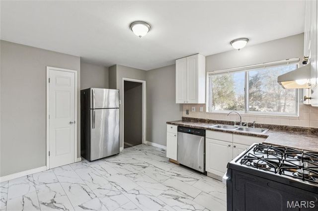 1035 Kostka Lane, Florissant, MO 63031