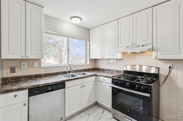 1035 Kostka Lane, Florissant, MO 63031