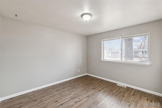 1035 Kostka Lane, Florissant, MO 63031