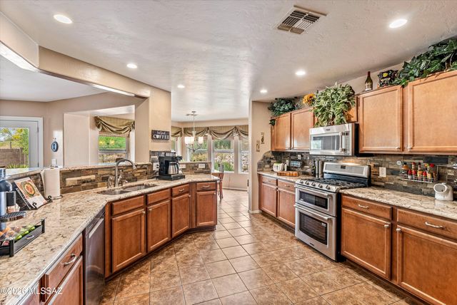 13683 E Diablo Creek Drive, Vail, AZ 85641