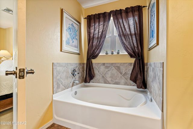 13683 E Diablo Creek Drive, Vail, AZ 85641