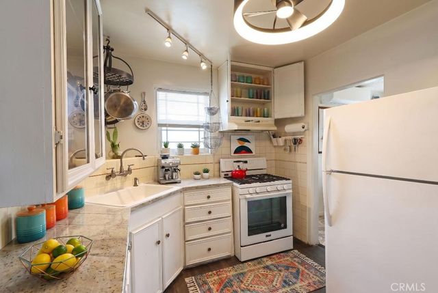 1229 S Flower, Santa Ana, CA 92707