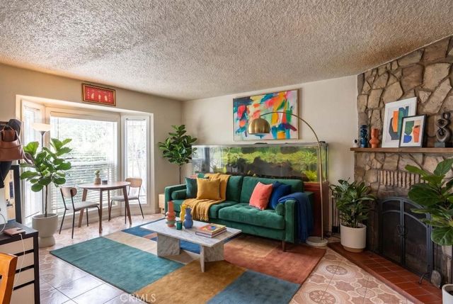 1229 S Flower, Santa Ana, CA 92707