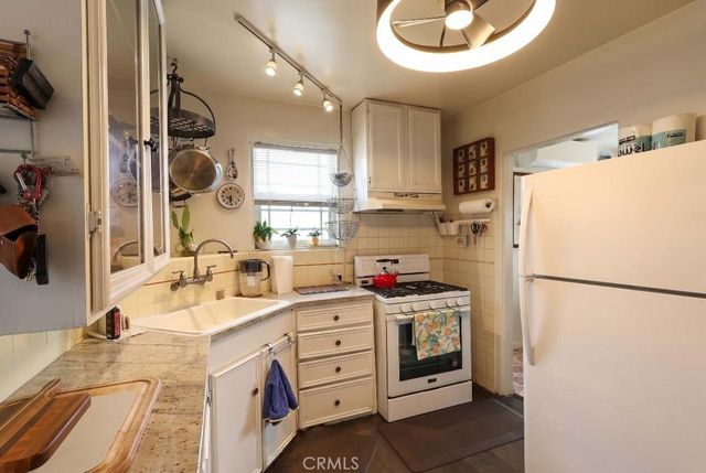 1229 S Flower, Santa Ana, CA 92707