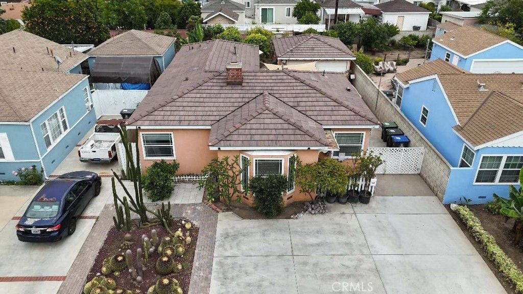 1229 S Flower, Santa Ana, CA 92707