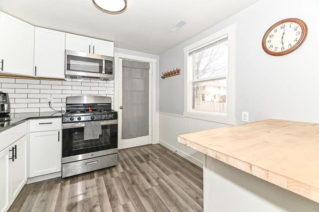 8802 W Center STREET, Milwaukee, WI 53222