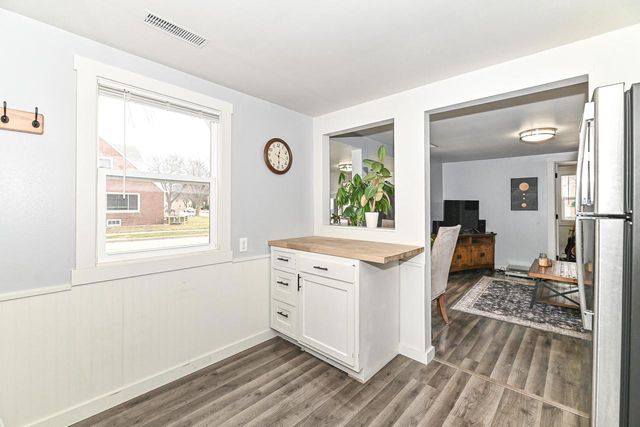 8802 W Center STREET, Milwaukee, WI 53222