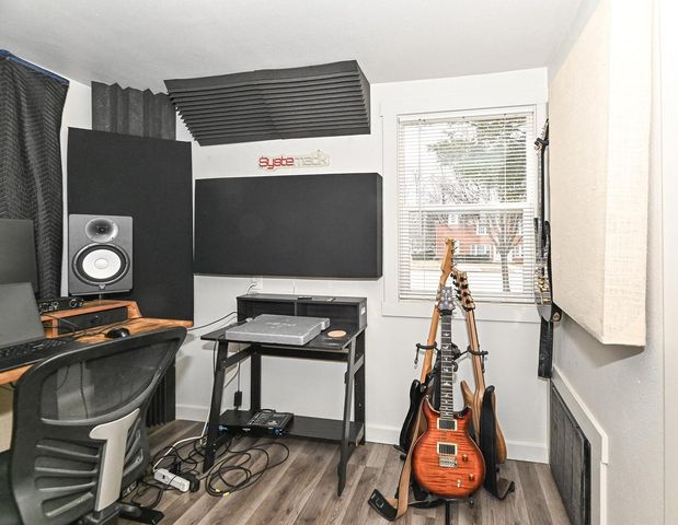 8802 W Center STREET, Milwaukee, WI 53222