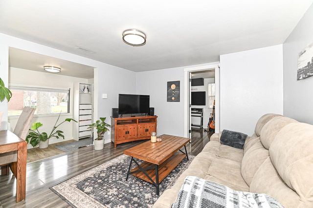 8802 W Center STREET, Milwaukee, WI 53222