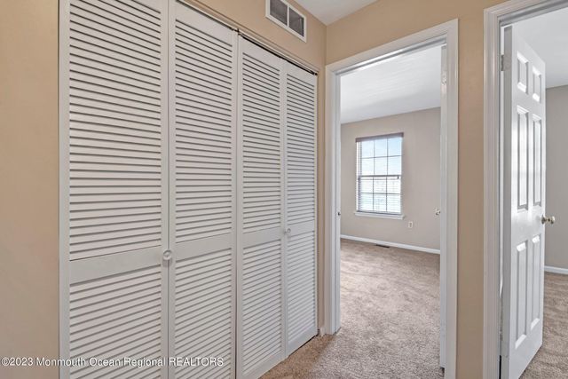 7 Stuart Drive 4, Freehold, NJ 07728