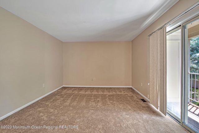 7 Stuart Drive 4, Freehold, NJ 07728