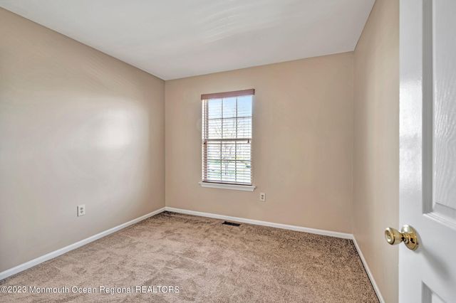 7 Stuart Drive 4, Freehold, NJ 07728