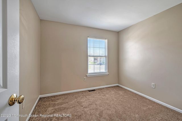 7 Stuart Drive 4, Freehold, NJ 07728