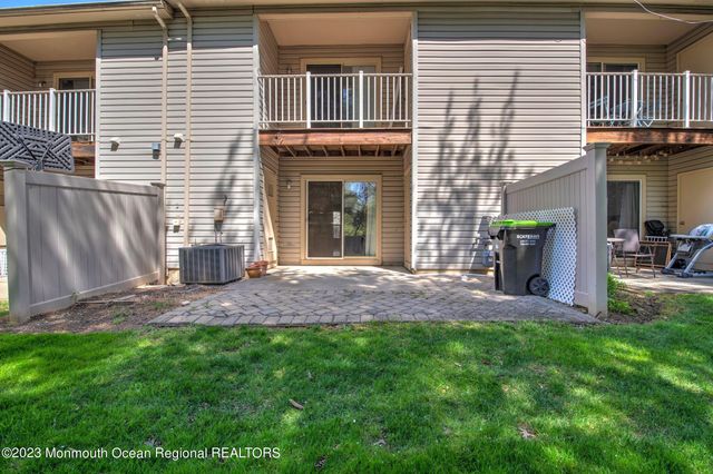 7 Stuart Drive 4, Freehold, NJ 07728