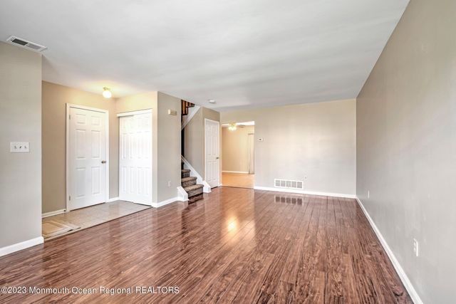 7 Stuart Drive 4, Freehold, NJ 07728