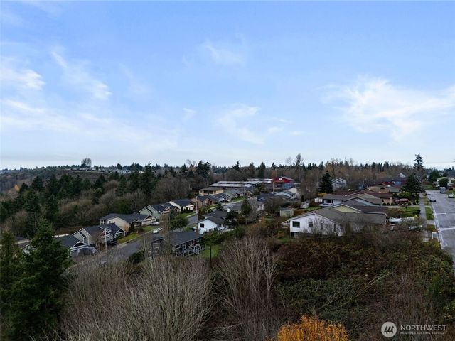 63 XX 19th Street NE, Tacoma, WA 98422