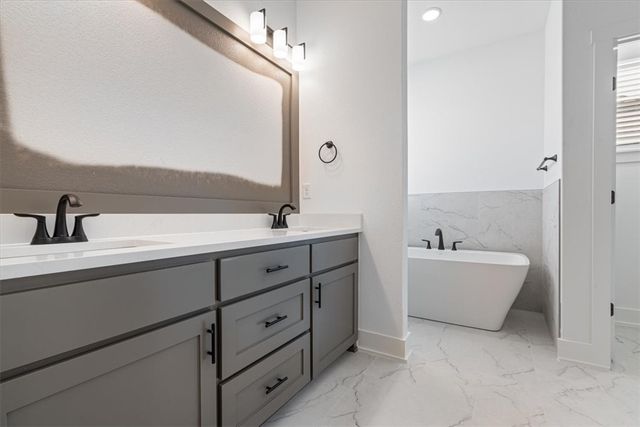 6901 SW High Meadow Boulevard, Bentonville, AR 72713