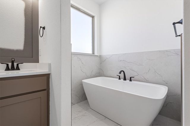 6901 SW High Meadow Boulevard, Bentonville, AR 72713