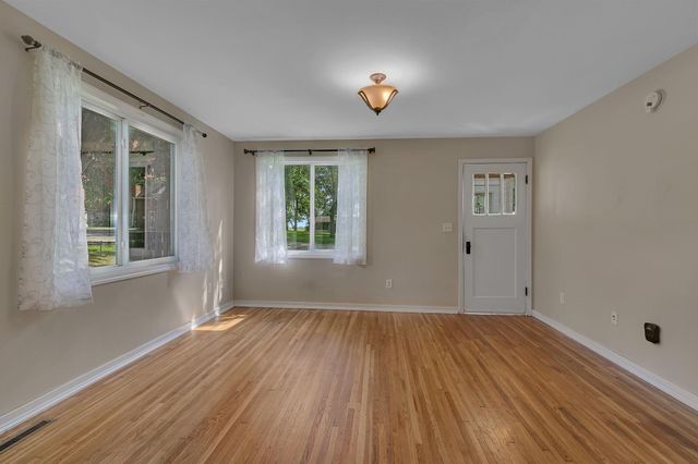 109 Main Street E, Spring Hill, MN 56352