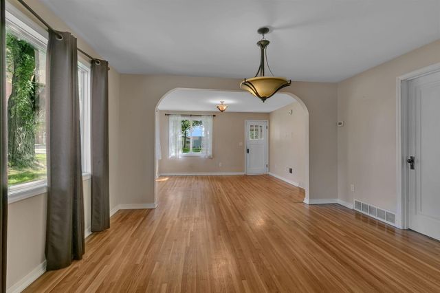 109 Main Street E, Spring Hill, MN 56352