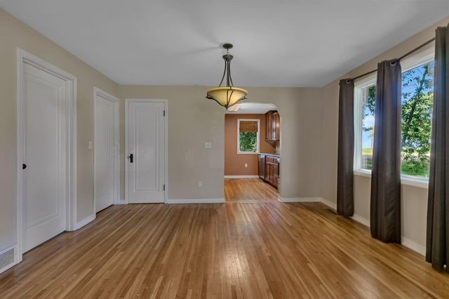 109 Main Street E, Spring Hill, MN 56352