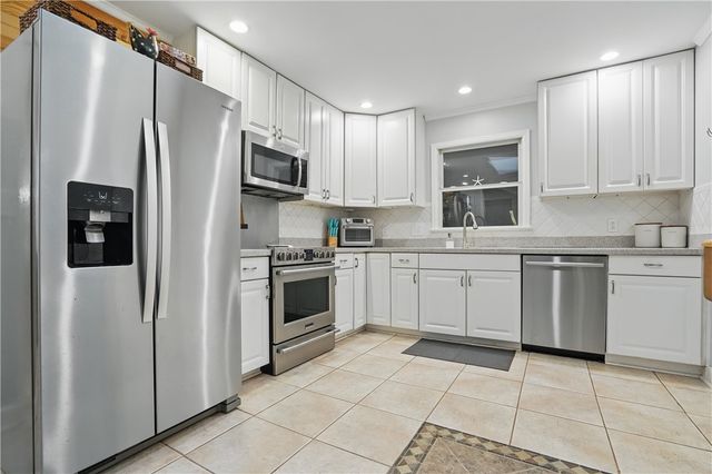 408 Couper Ave, St Simons Island, GA 31522