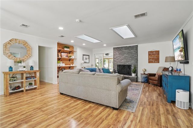 408 Couper Ave, St Simons Island, GA 31522