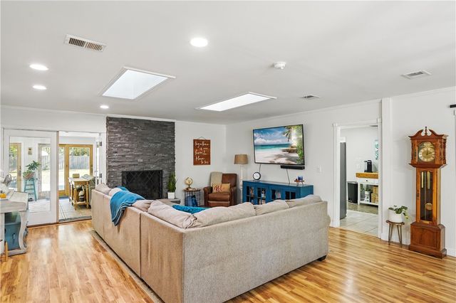 408 Couper Ave, St Simons Island, GA 31522