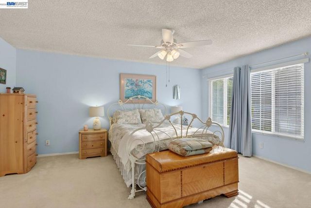 5827 5827 Cold Water Drive, Castro Valley, CA 94552