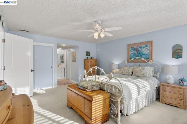 5827 5827 Cold Water Drive, Castro Valley, CA 94552