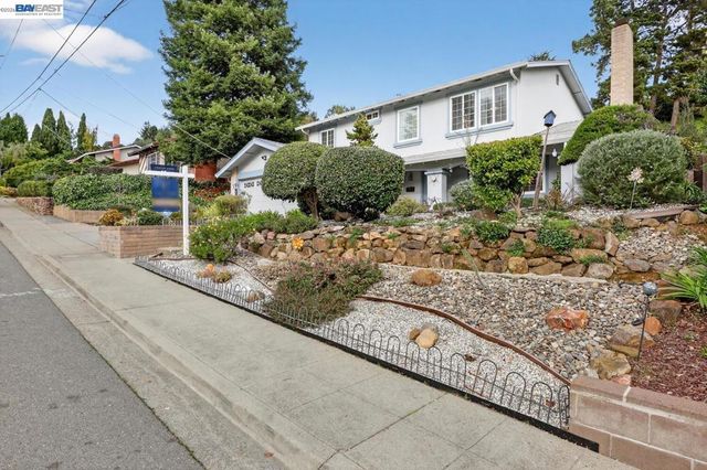 5827 5827 Cold Water Drive, Castro Valley, CA 94552