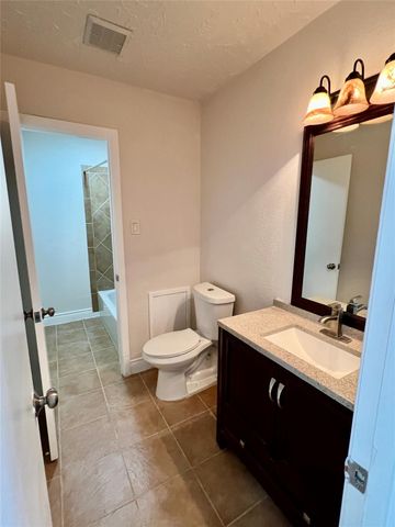 12110 Murr Way, Houston, TX 77048