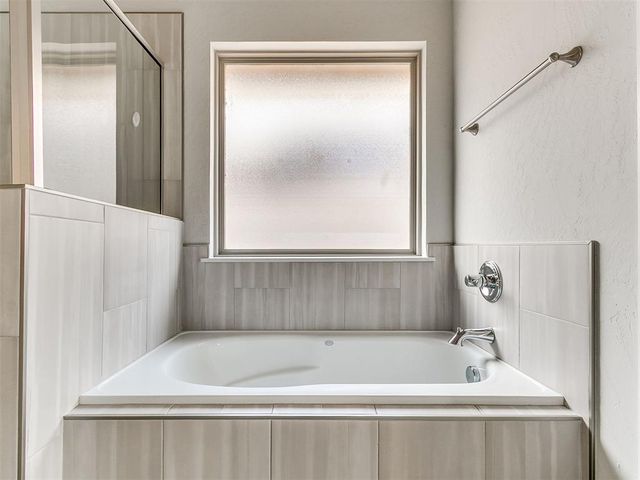 6713 NW 149th Street, Oklahoma City, OK 73142