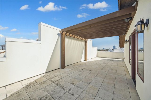 5327 Paseo Caceres Drive, Houston, TX 77007