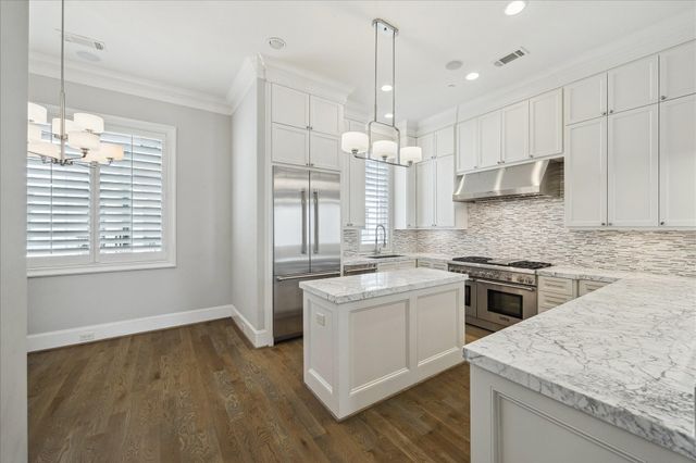 5327 Paseo Caceres Drive, Houston, TX 77007