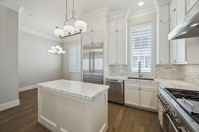 5327 Paseo Caceres Drive, Houston, TX 77007